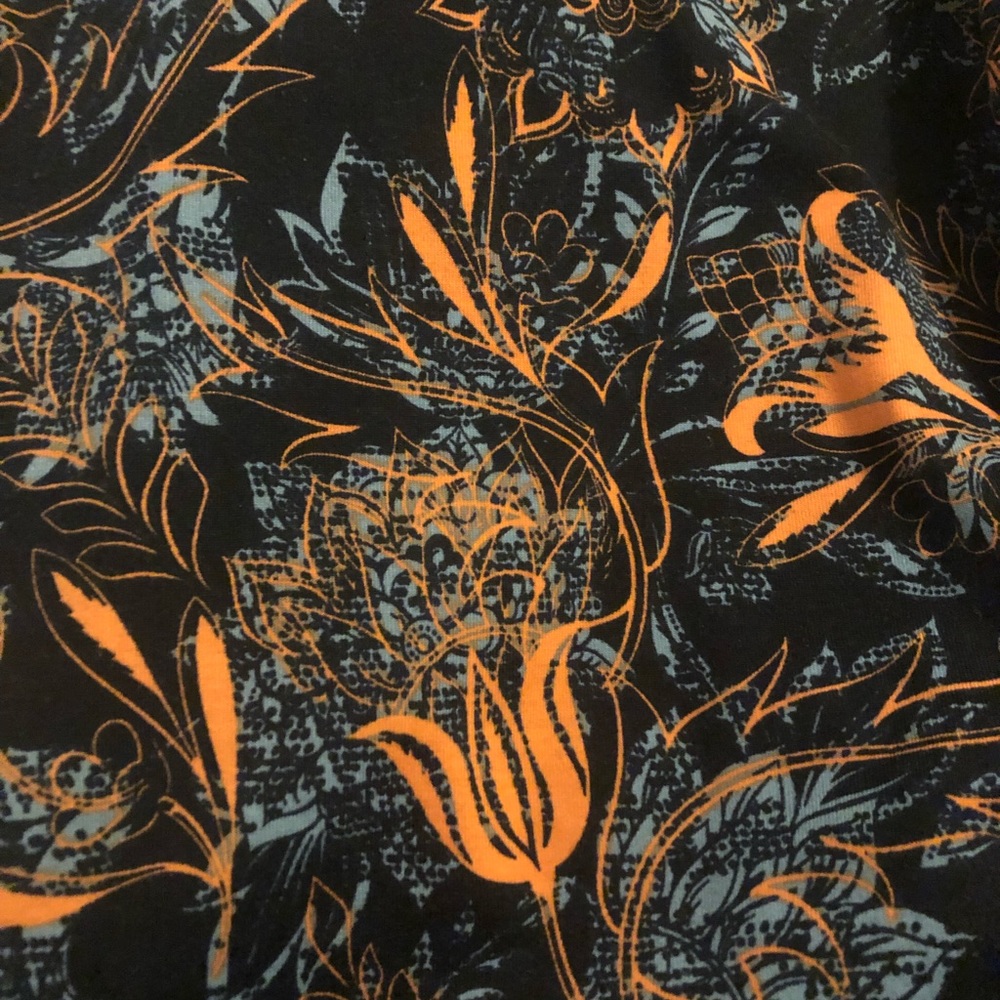 LulaRoe Medium Randy - Picture 2 of 3